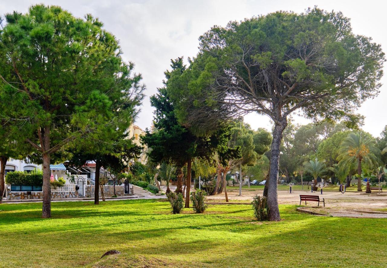 Family Bungalow La Zenia Beach Dehesa de Campoamor  Ngoại thất bức ảnh